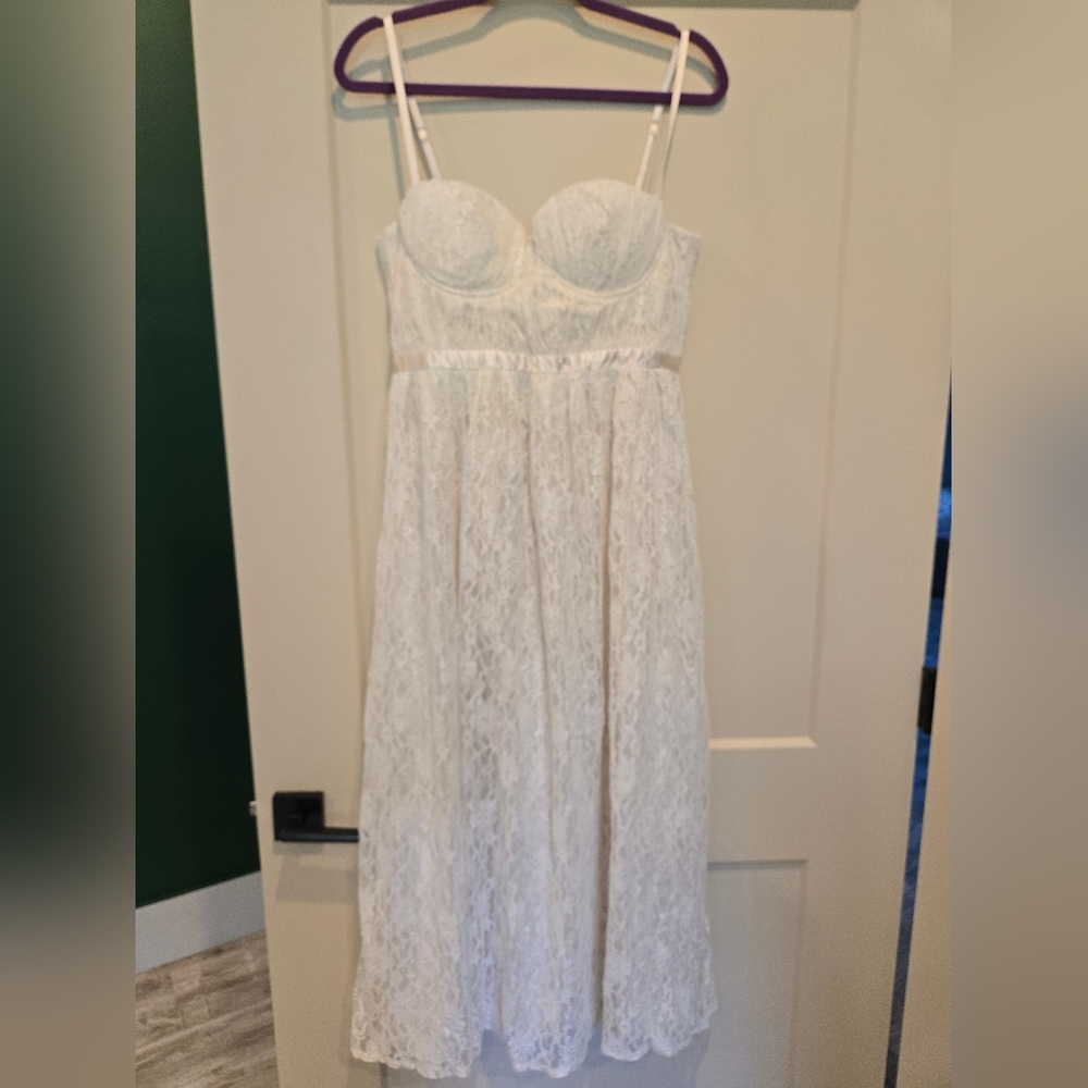 Elegant White Lace Midi Dress